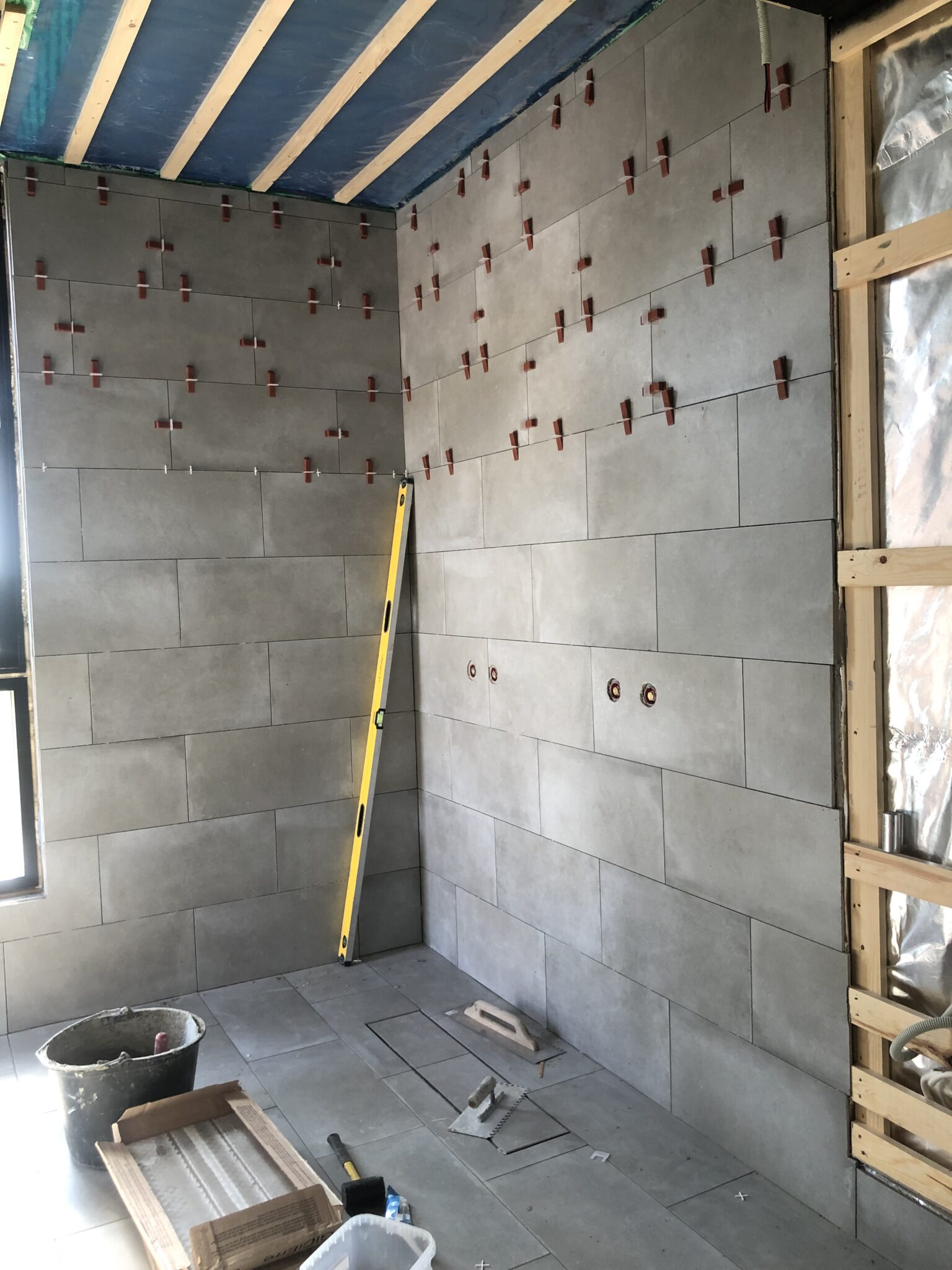 Omakotitalon kph sekä khh remontti