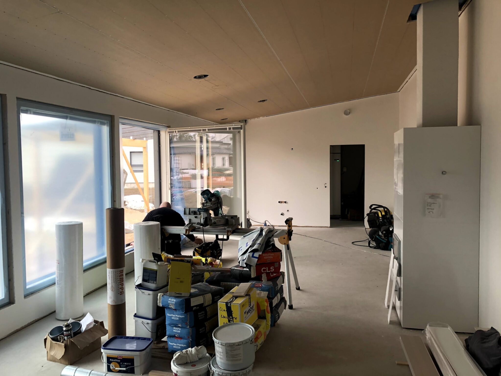 Viimeistely uudiskohteessa